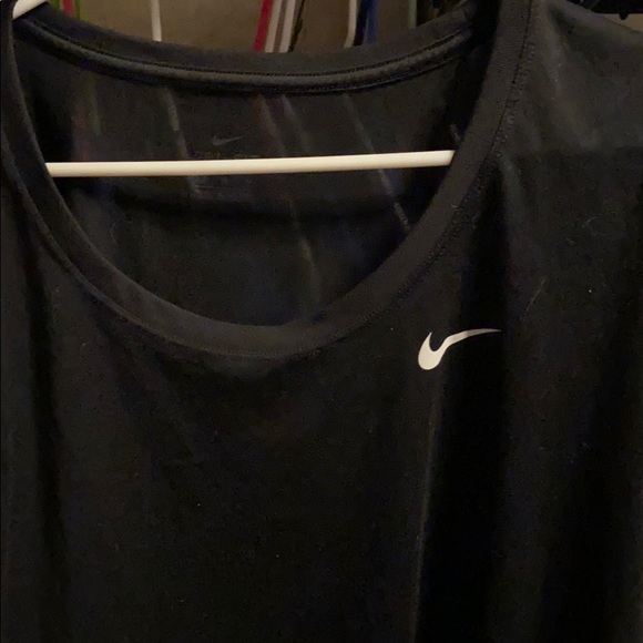 black nike shirt - Picture 3 of 3